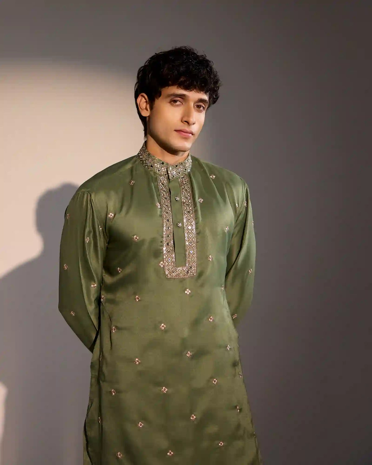 5 Kurta Sets for Vijayadashami for Your Last-Minute Festive Attire