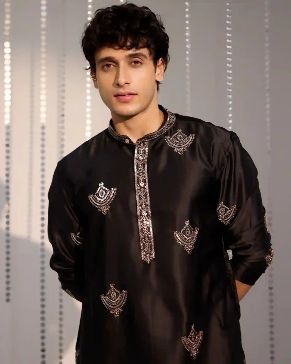 What to Wear to a Wedding as a Male Guest - Agapi