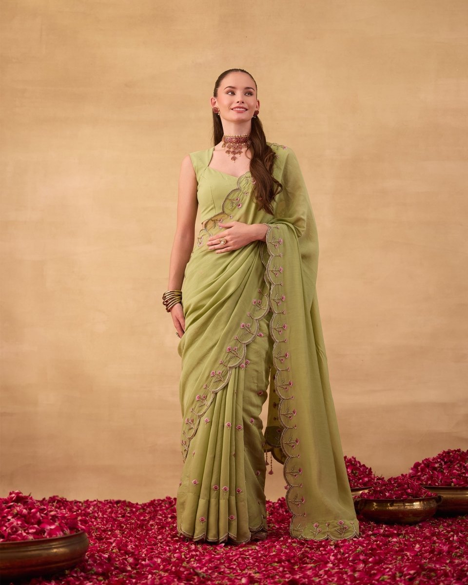 Elegant Ethnic Vibes: Family Outfit Ideas for a Sparkling Diwali - Agapi