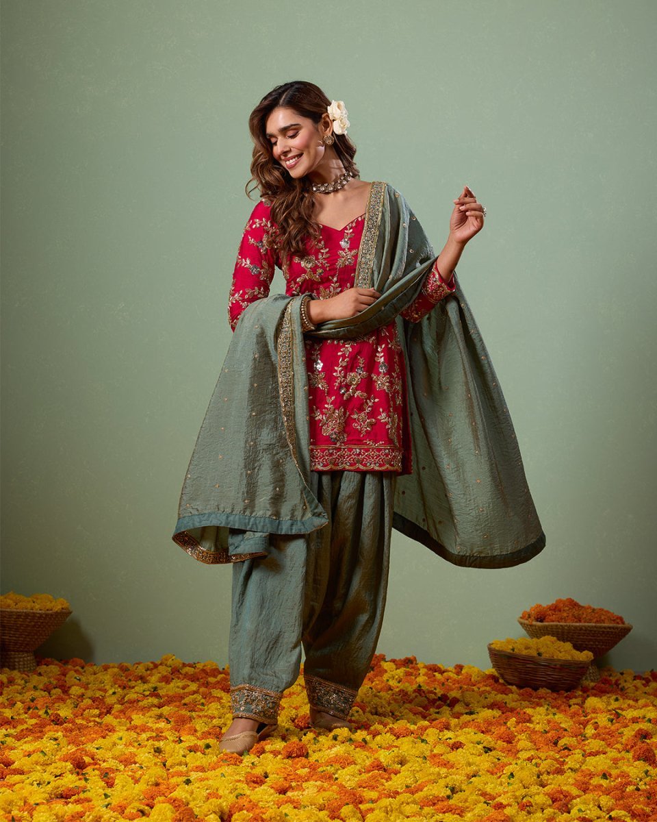 Budget-Friendly & Sustainable Navratri Outfits - Agapi