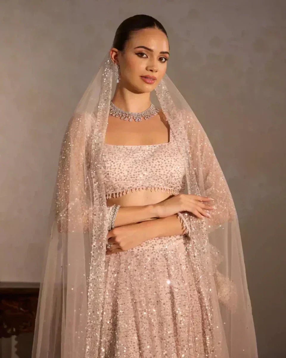 What to Wear to an Indian Wedding - Agapi