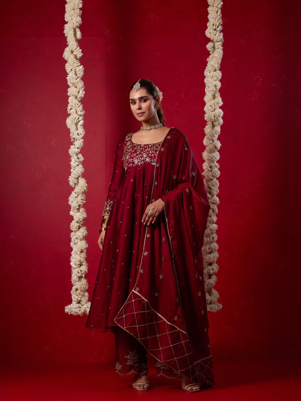 What Are Some Tips for Styling a Full-Sleeve Anarkali Suit?