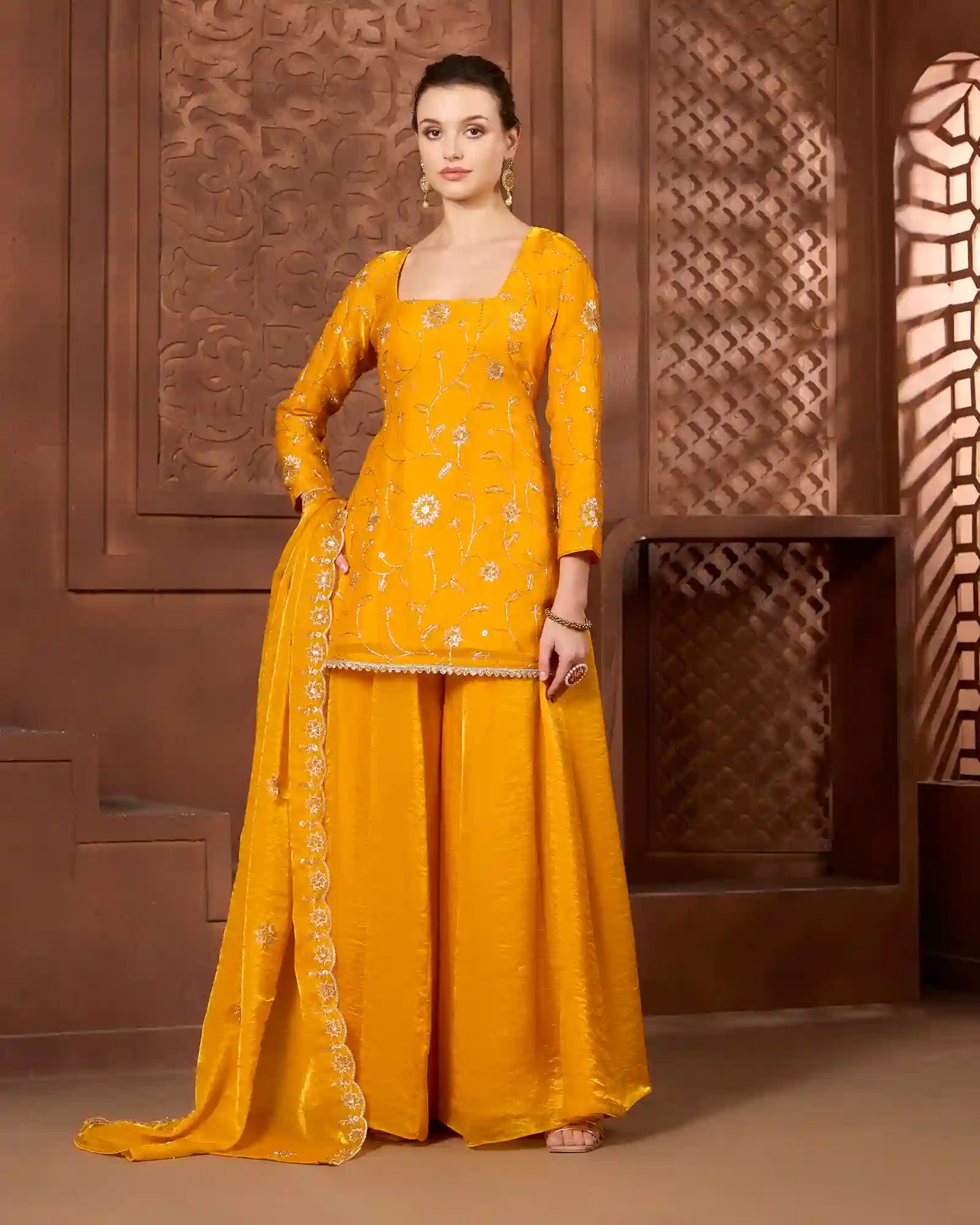 Buy Traditional Indian Clothes and Ethnic Wear Online at Agapi Clothing - Agapi