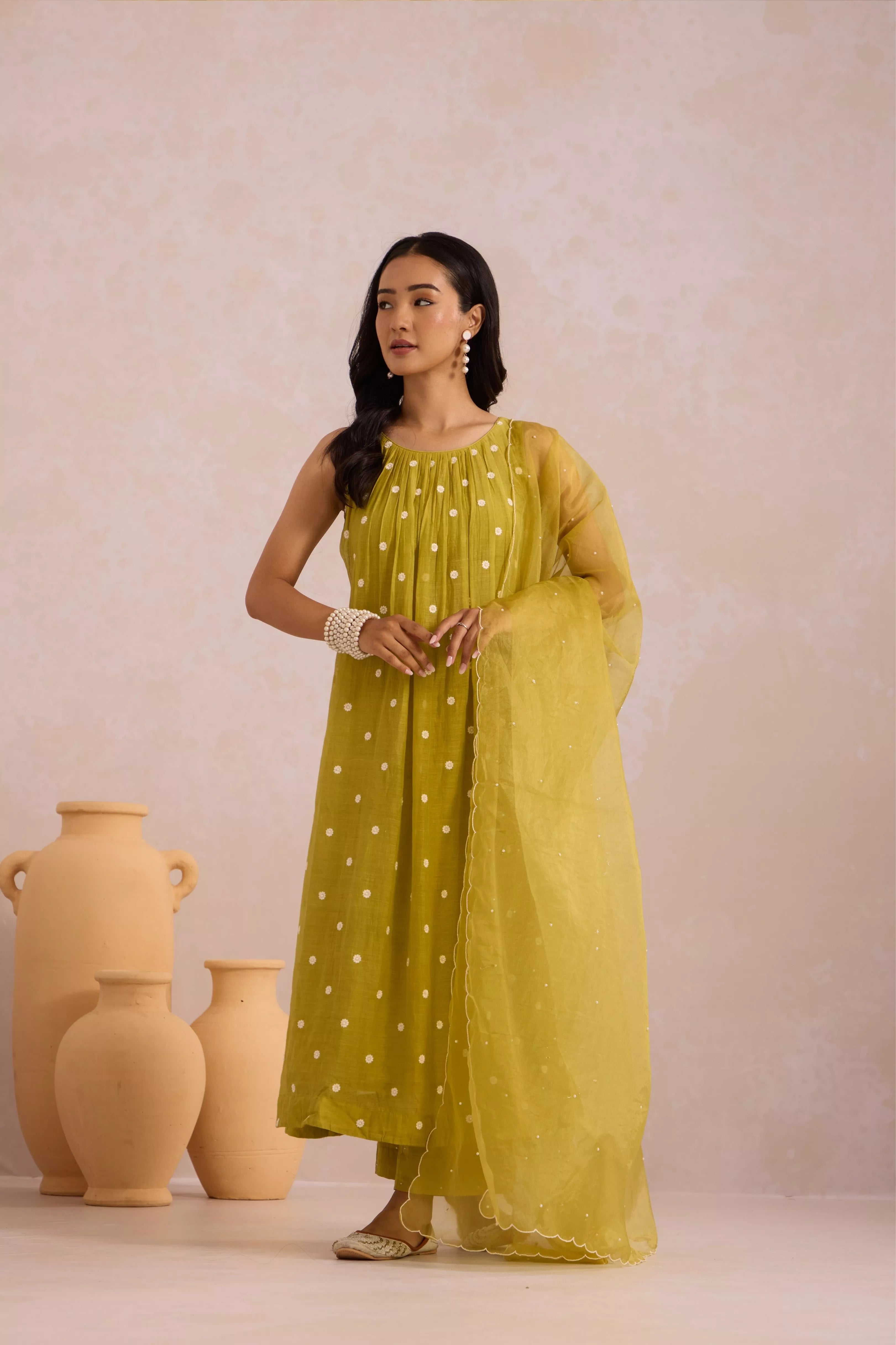 Sleeveless basanta kurti for women