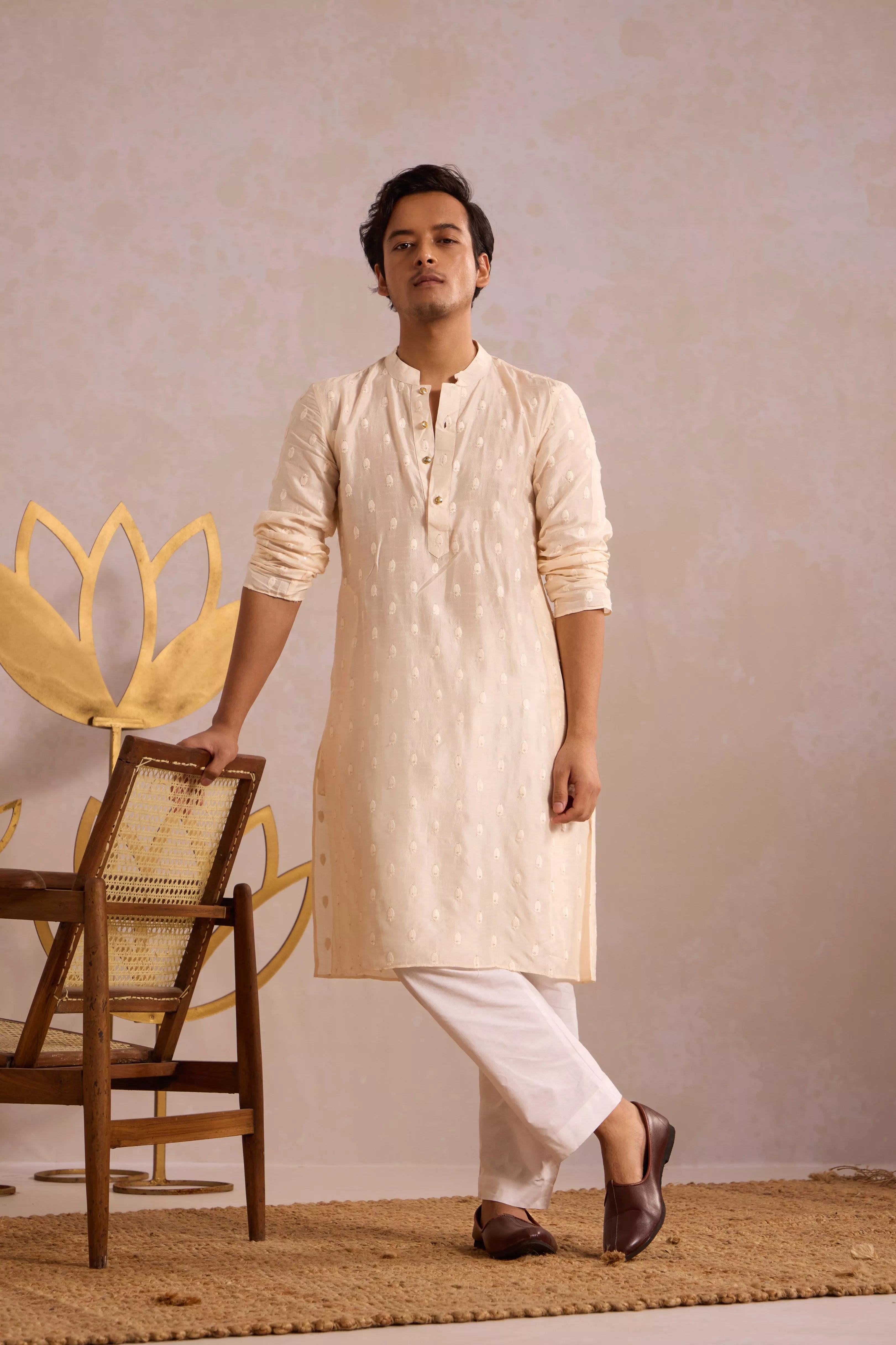 white majesty kurthi for clothing for eid 