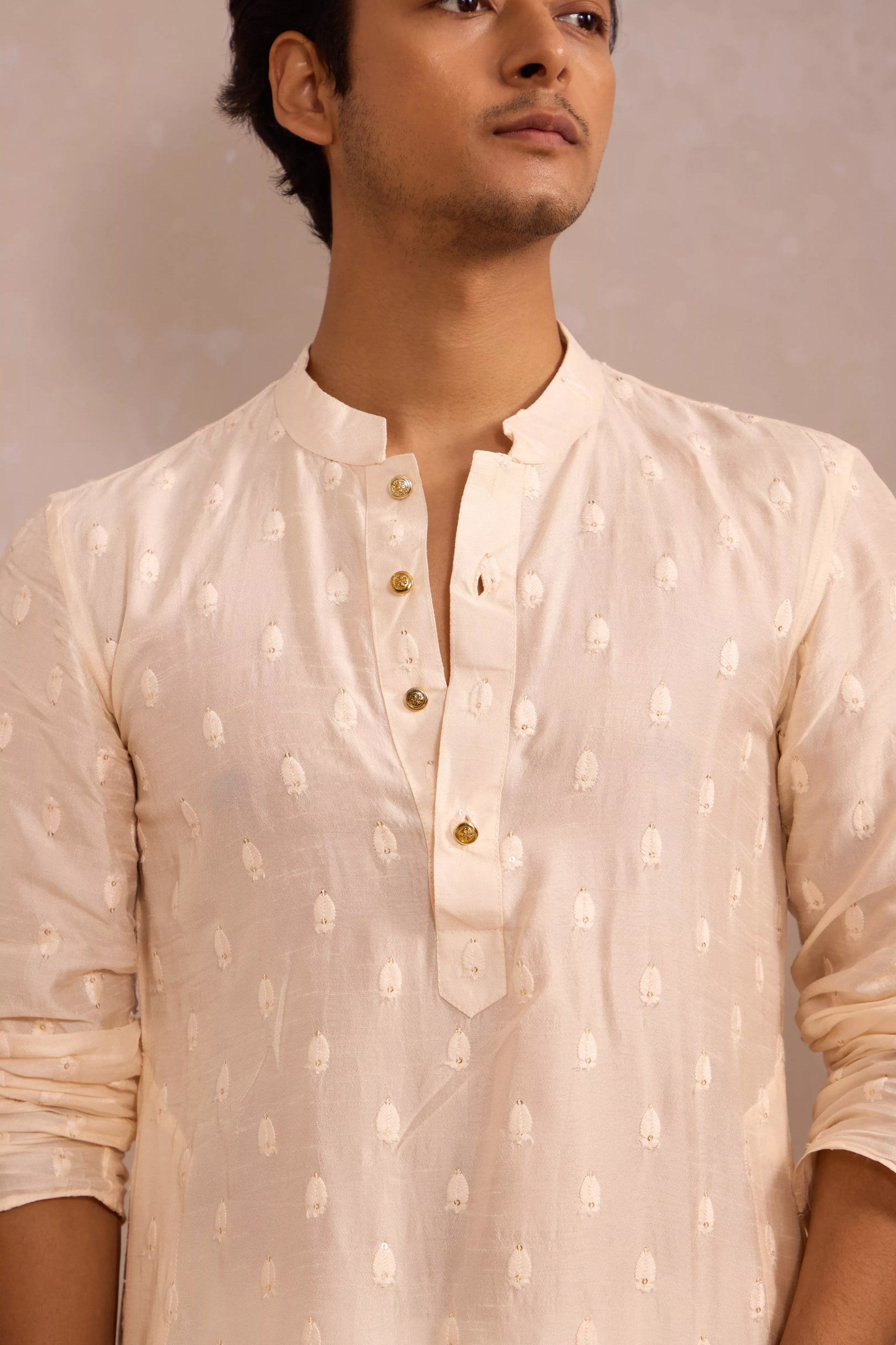 White Majesty Kurthi